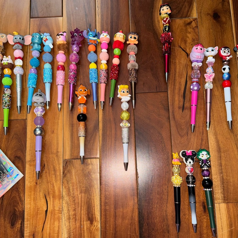 Disney ink pens with refill